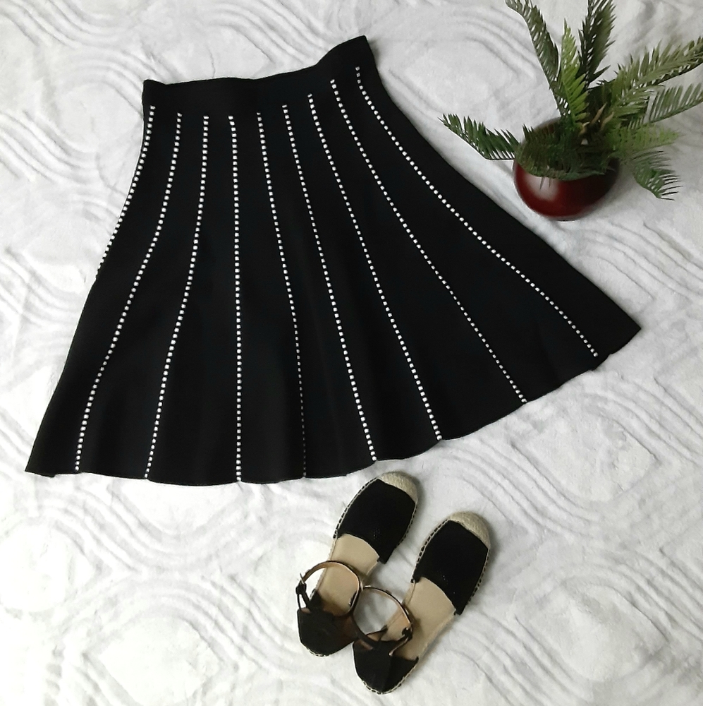 SAKS 5TH AVE Stretch Striped Skirt Black Medium